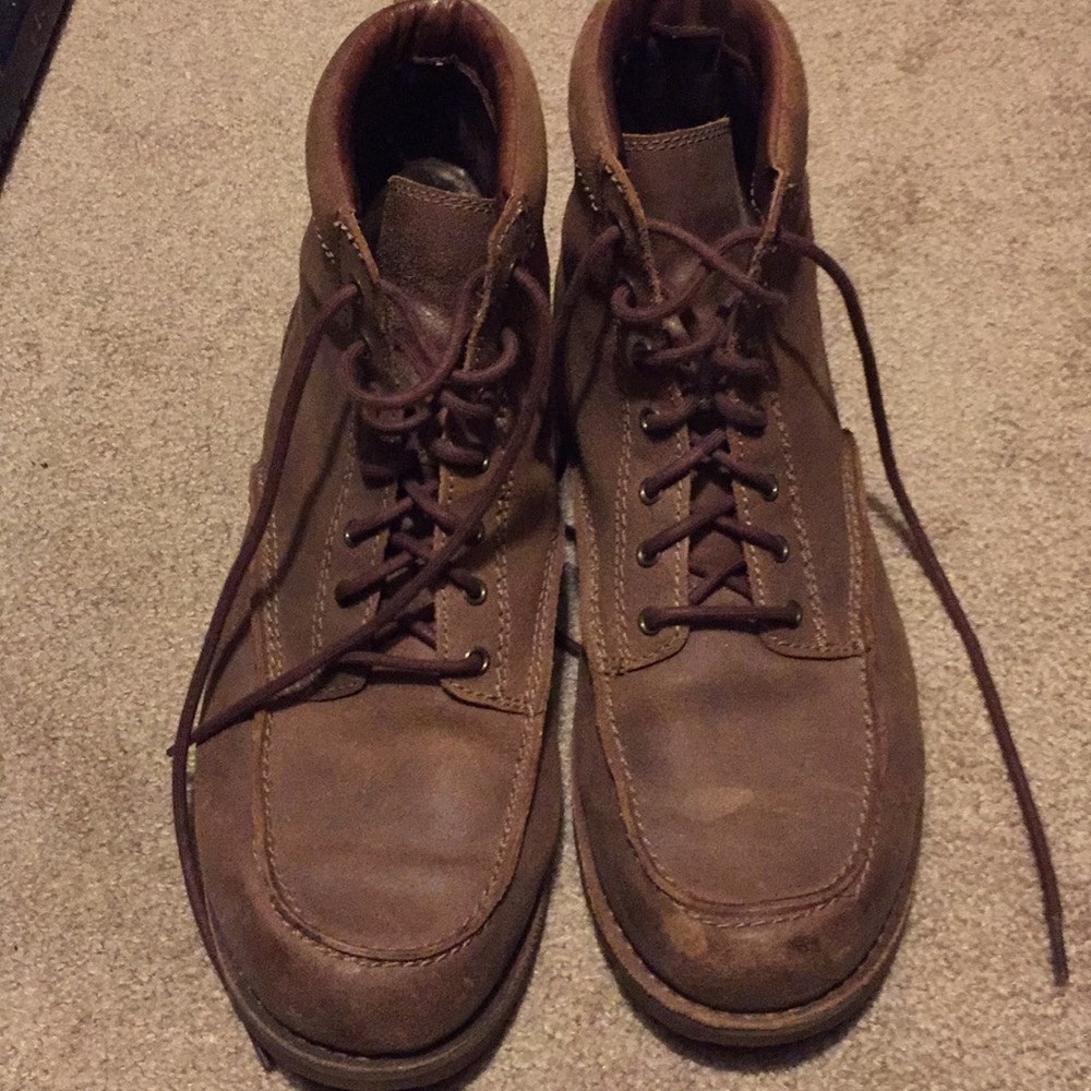 Men’s UGG boots size 11